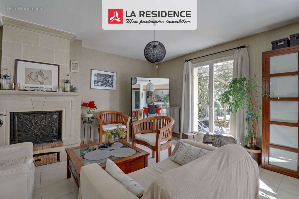 Maison à VERNEUIL-SUR-SEINE