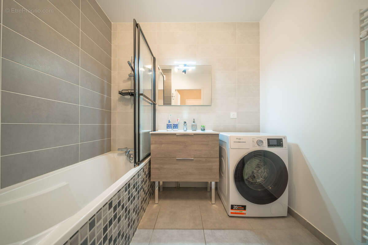 Appartement à BASSENS