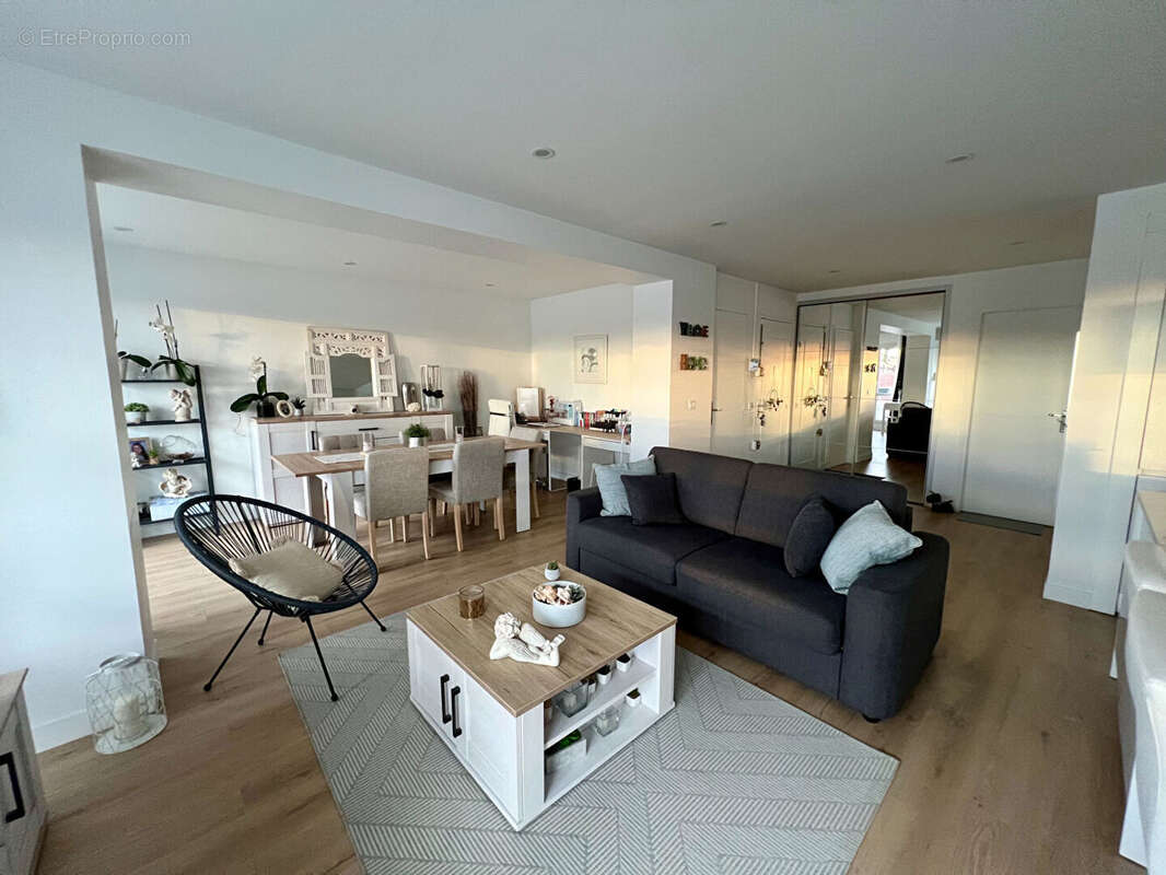 Appartement à LES ESSARTS-LE-ROI