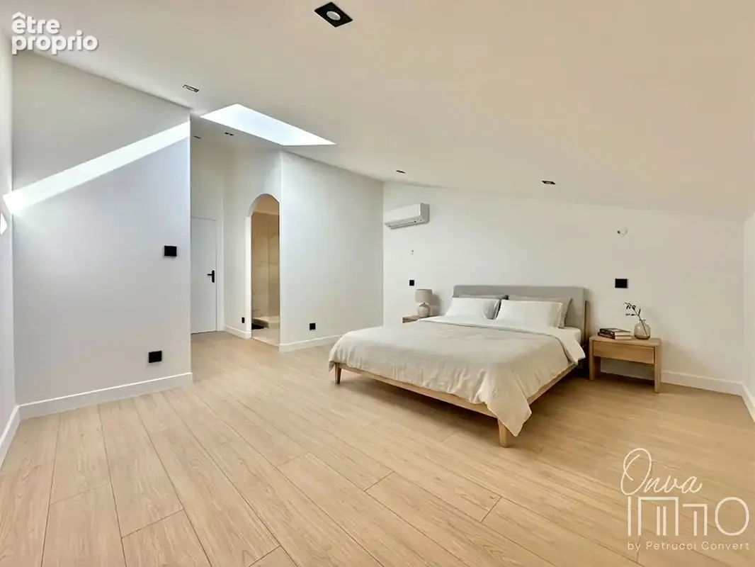 Ecully - Triplex 5 pièces de 133m² rénovée avec jardin de 85m² - photo 11