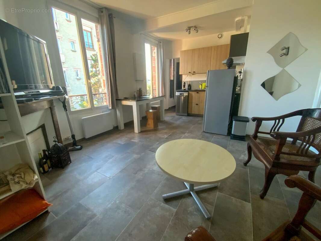 Secteur 10 min gare rer e - dernier etage - photo 2