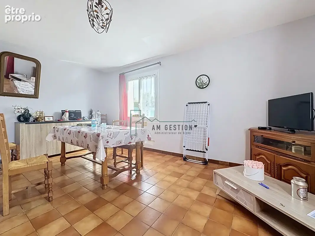 Maison de plain-pied avec jardin dans le centre de Bellac - photo 4