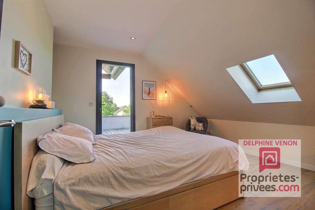 Exclusivité - Maison récente de 155 m² avec climatisation réversible sur un terrain de 1265 m² à Saint Martin d'Abbat - photo 12