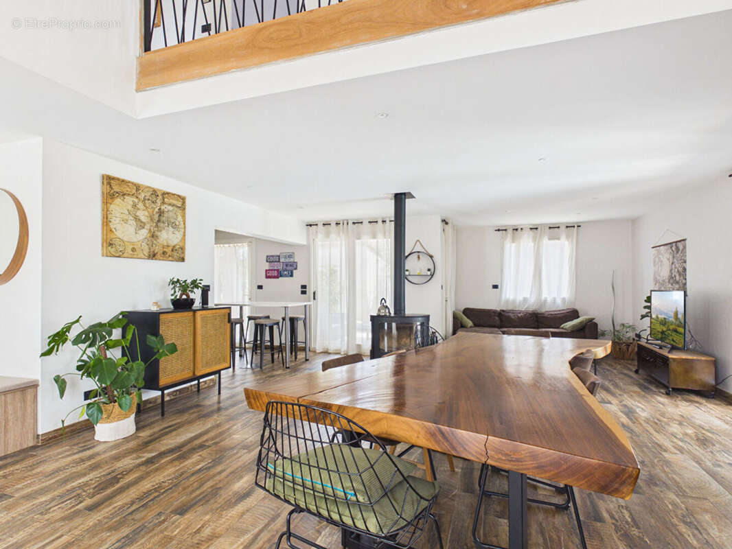 Maison familiale de 140m2 sur 1100 m2 de terrain - photo 4