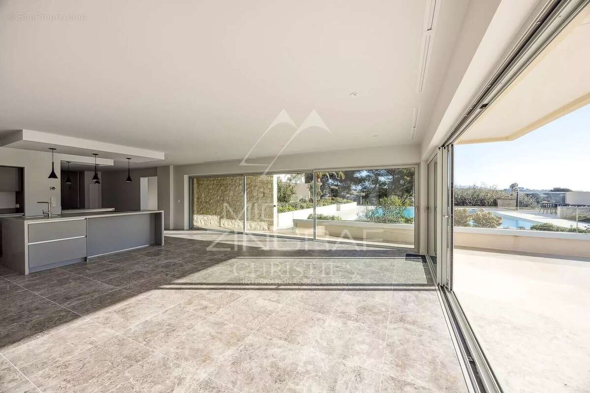 Appartement à CAGNES-SUR-MER