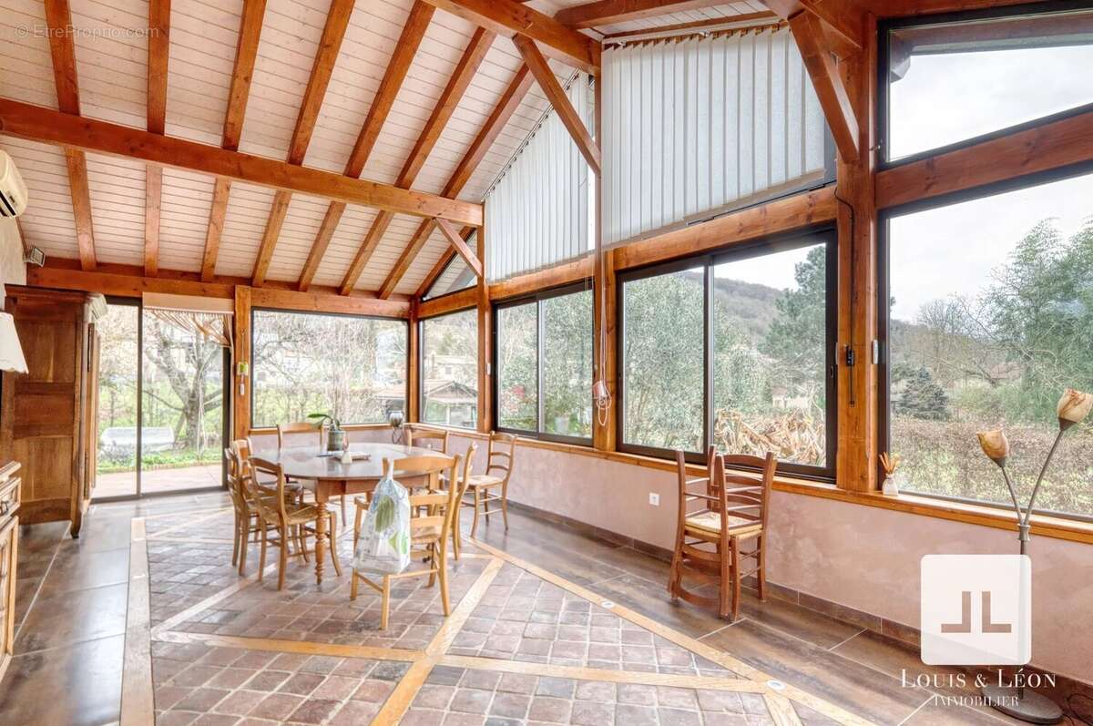 Maison à SAINT-MARTIN-DU-MONT