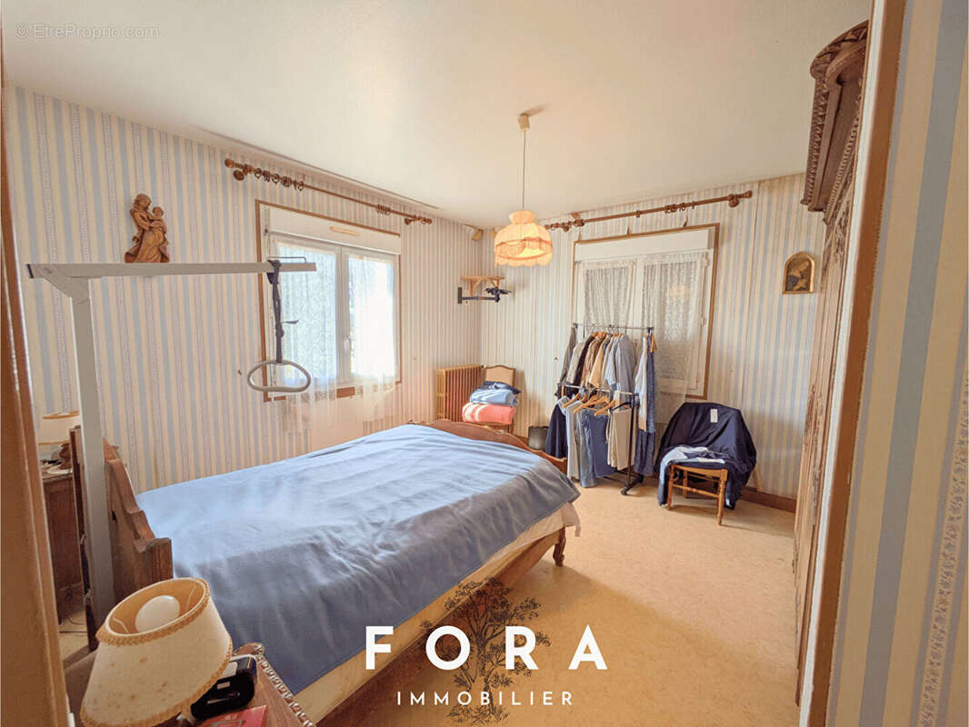 Maison à CONDE-SUR-NOIREAU