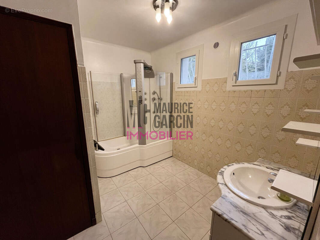 Maison à CAUMONT-SUR-DURANCE