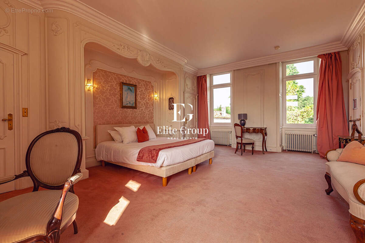 A vendre demeure de prestige - 20 pièces - 980 m2 - photo 12
