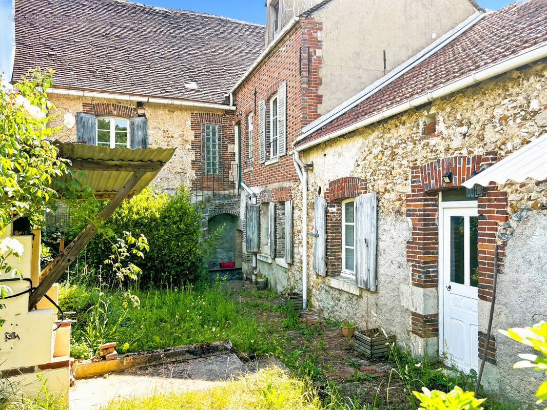 Maison à COURTENAY