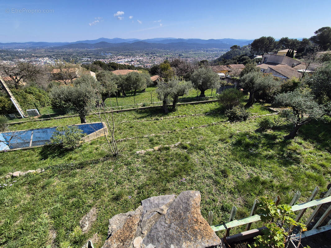 Maison à SOLLIES-VILLE