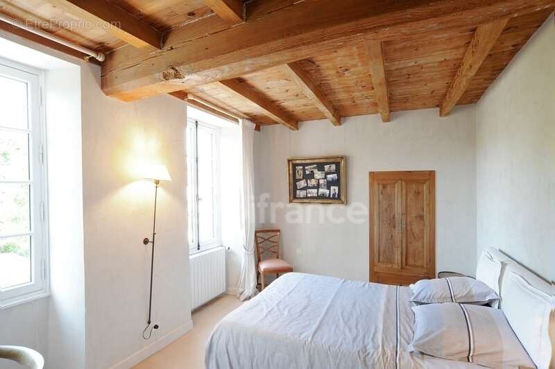 Propriete à vendre 8 pièces COGNAC (16) - photo 14