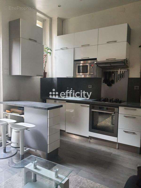 Appartement à PARIS-12E