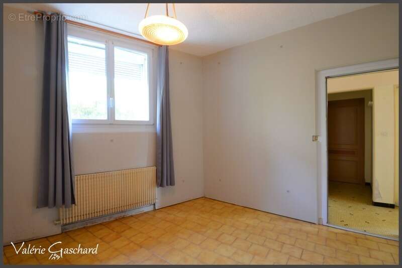 Maison à SAINT-SEURIN-SUR-L'ISLE