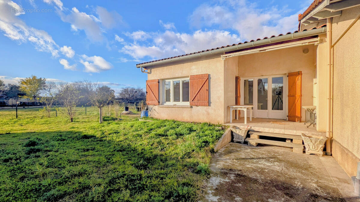 Maison à MONDONVILLE