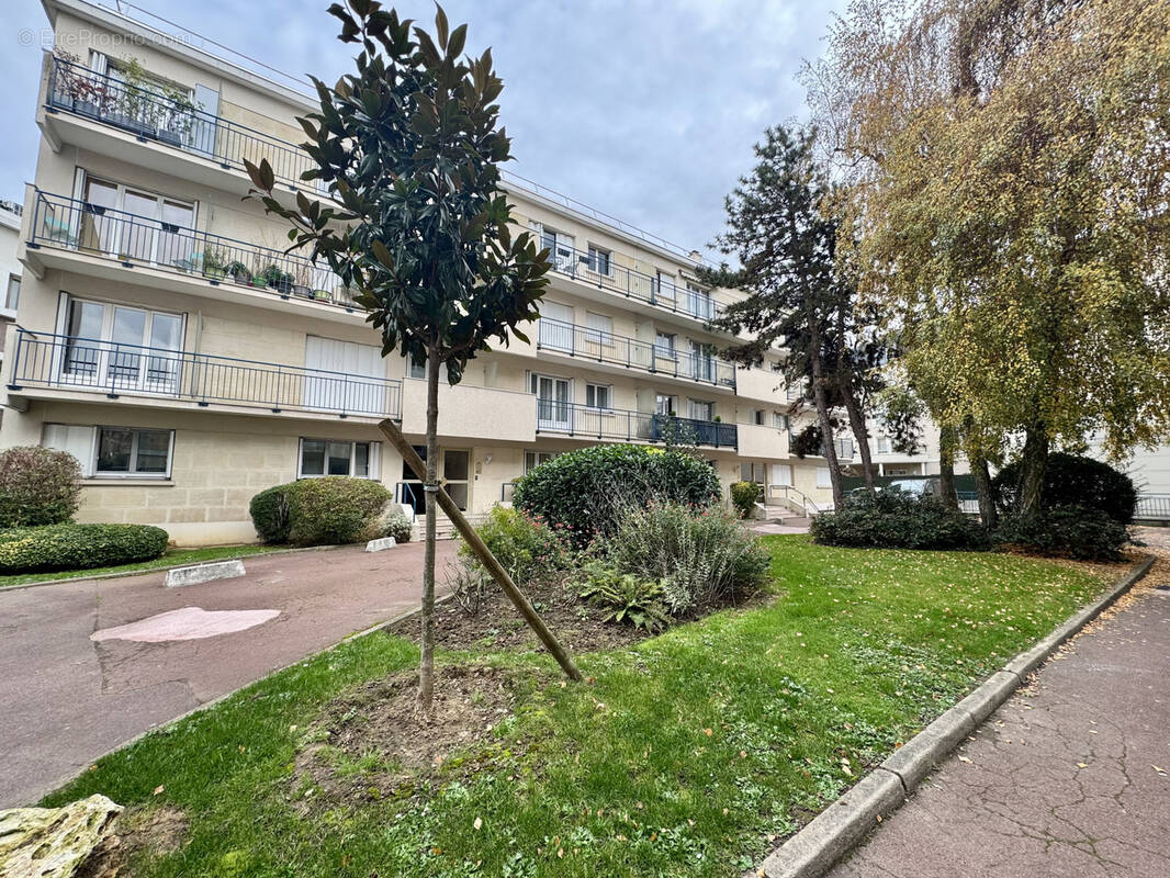 Appartement à LE PERREUX-SUR-MARNE