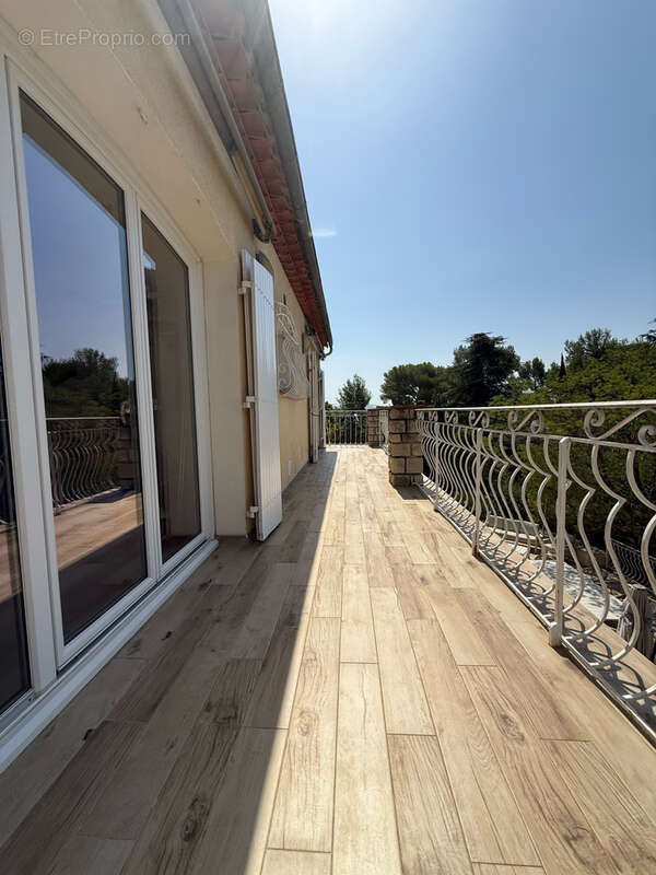 La valette du var - maison 5 pieces - 130m2 avec piscine - photo 12
