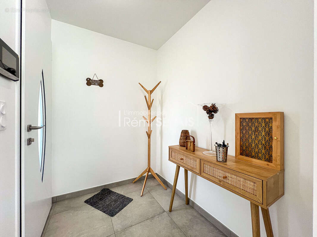 Maison à LA VILLETTE