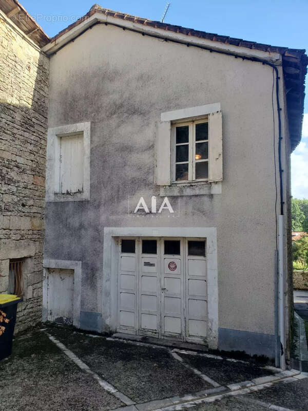 Maison à NANTEUIL-EN-VALLEE