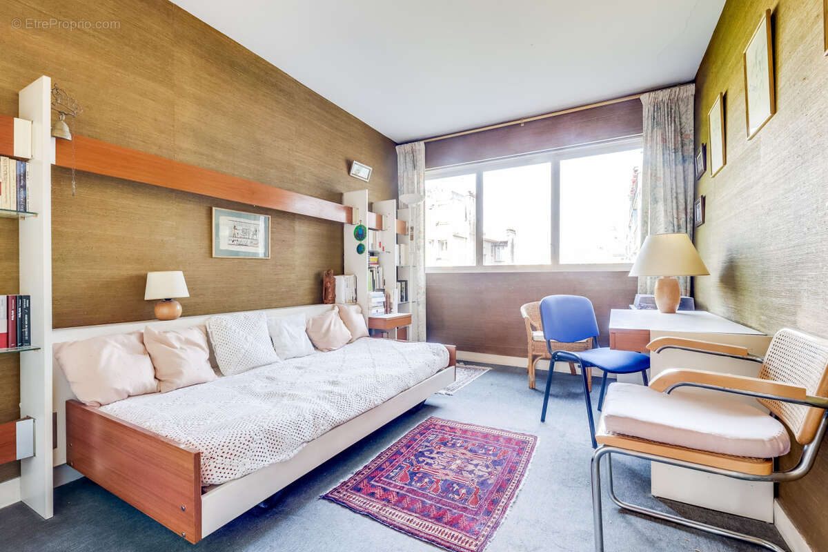 Appartement à PARIS-14E