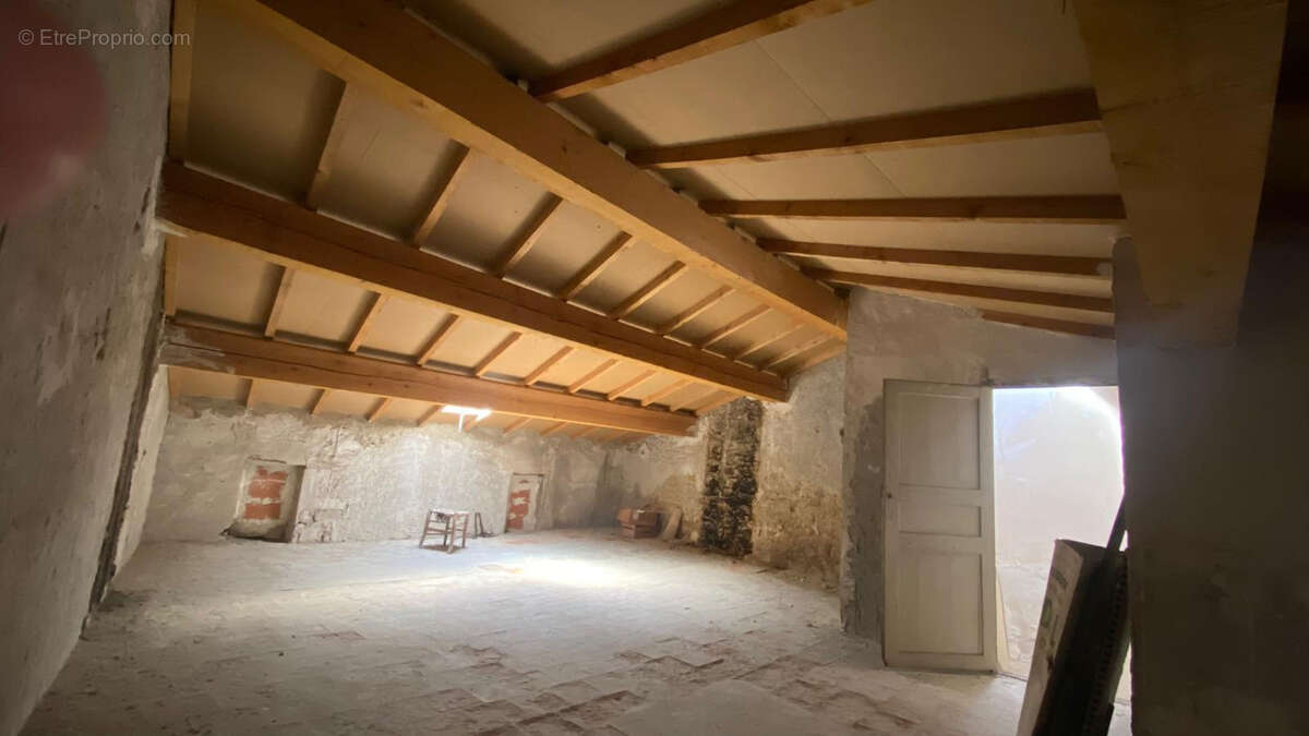 Appartement à LEZIGNAN-CORBIERES