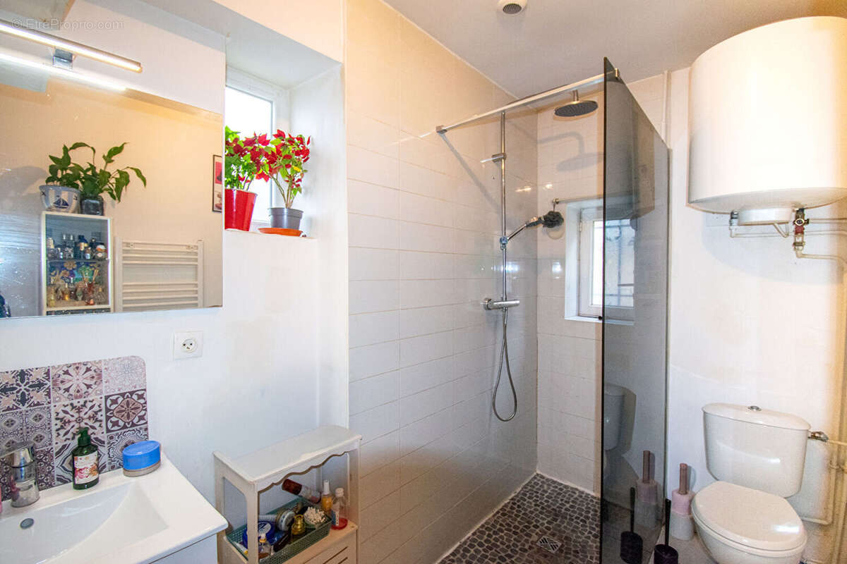 Appartement T2 de 35 m² en rez-de-chaussée ? Jonage centre - photo 8