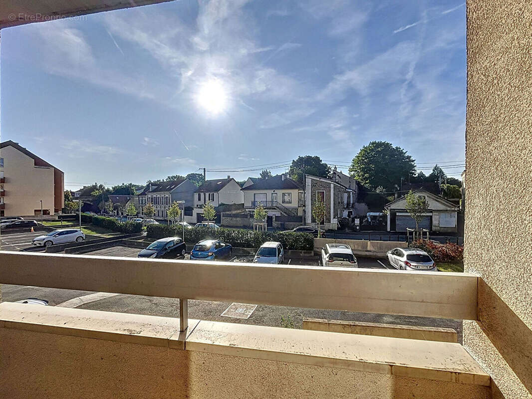 Appartement à CORBEIL-ESSONNES