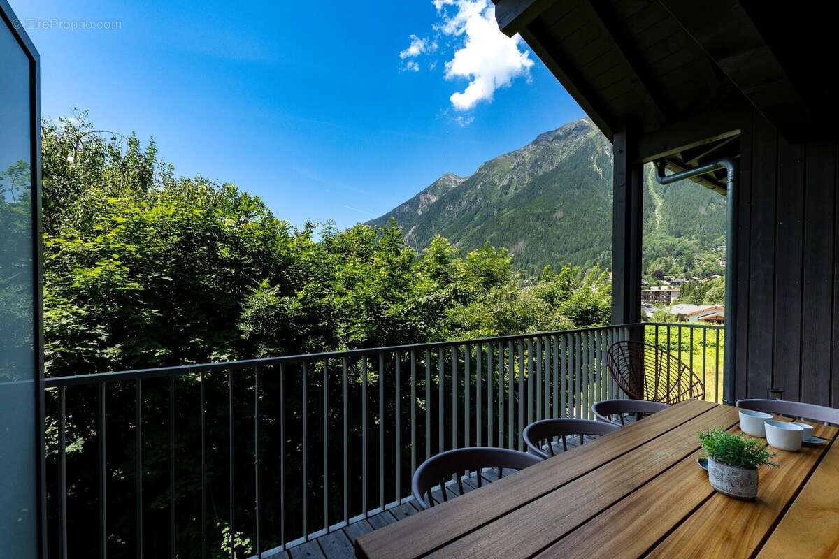 CHAMONIX – Penthouse duplex de 4 chambres, récemment construit, proche du centre-ville - photo 13