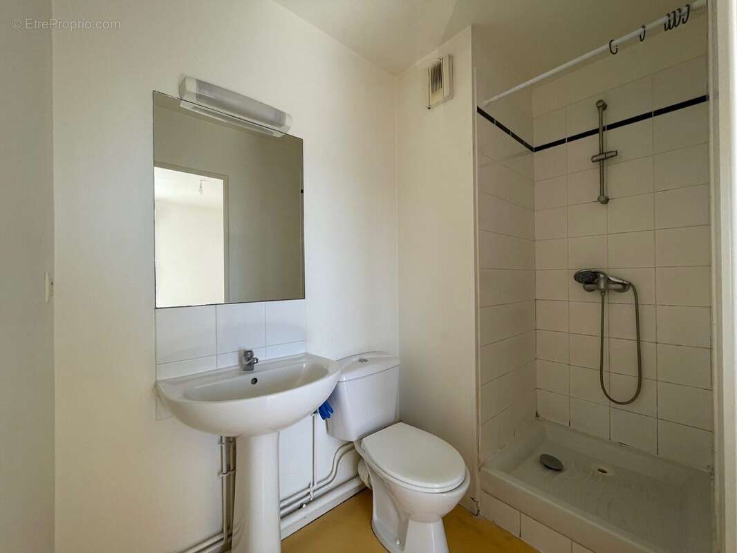 Appartement 30 m² à Saint-Brieuc  - photo 7