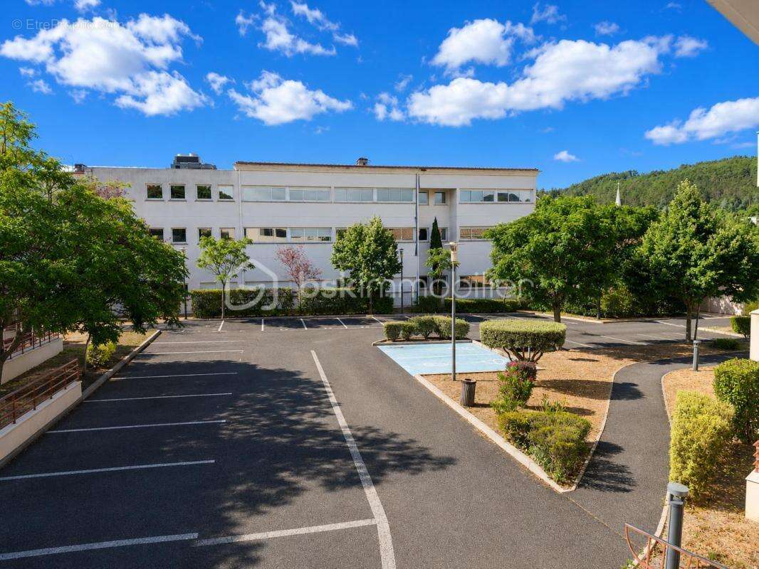  EXCLUSIVITÉ – Superbe T3 avec terrasse de 15 m² ET PLACE DE PARKING dans la résidence la plus prisée de Lamalou-les-Bains ! - photo 22