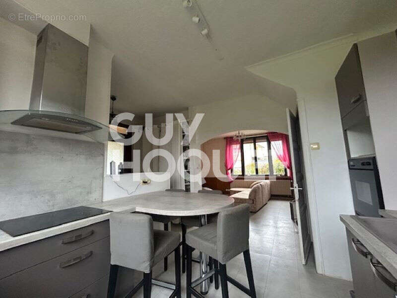 Maison à BROUSSY-LE-GRAND