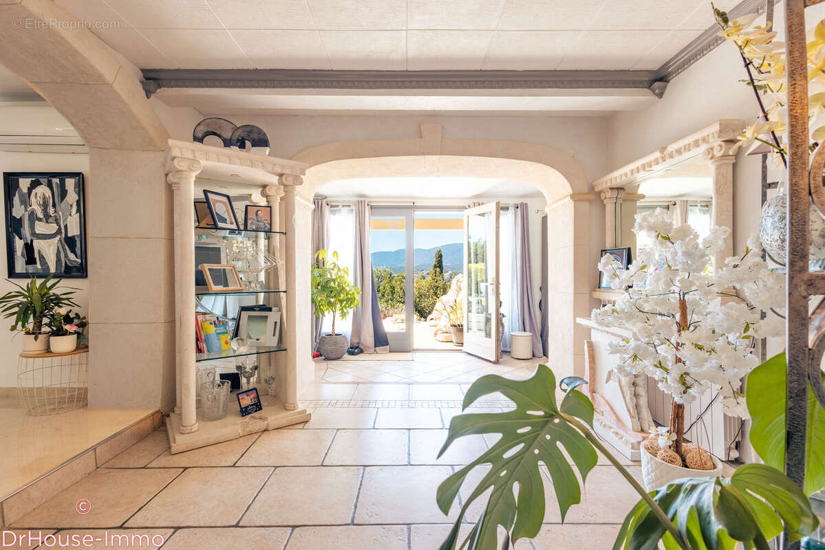 Maison à LA CROIX-VALMER