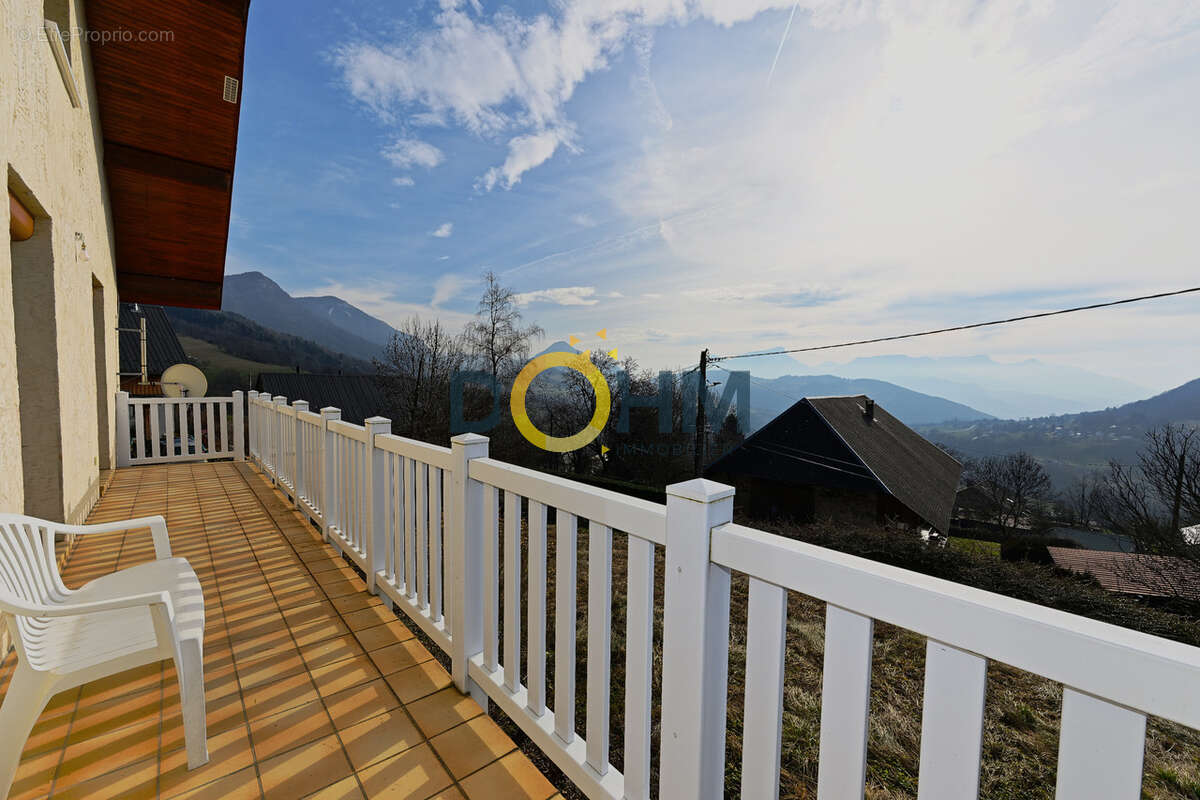 Maison à THOIRY
