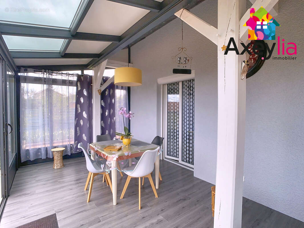 Maison à SAINT-ALBAN-LES-EAUX