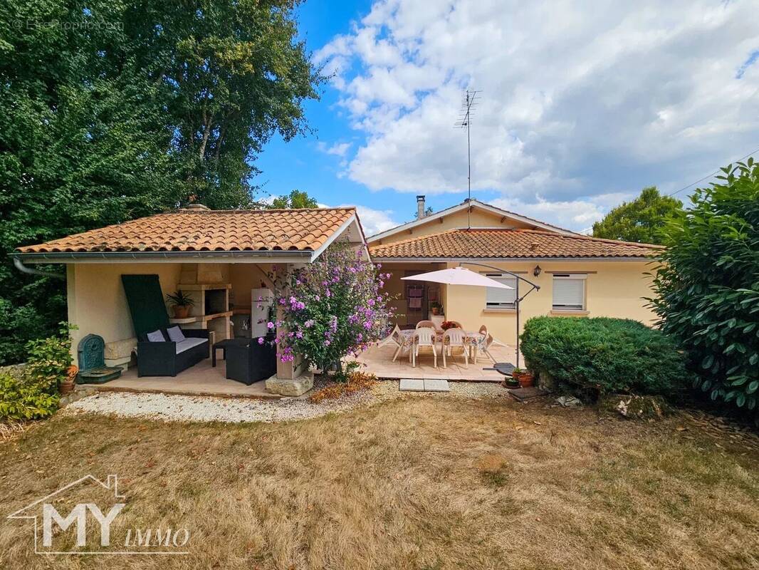 Maison à LA ROQUILLE