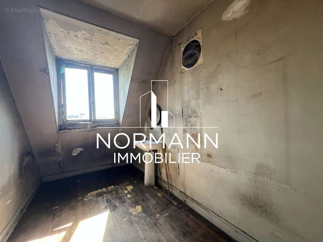 Appartement à PARIS-8E