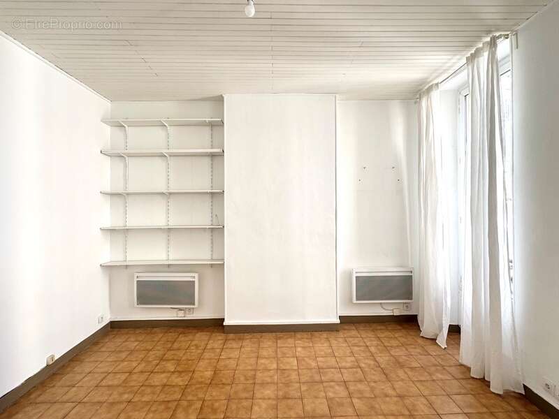 Appartement à vendre 3 pièces MARSEILLE 7EME ARRONDISSEMENT (13) St Victor proximité Vieux Port et Endoume - photo 3