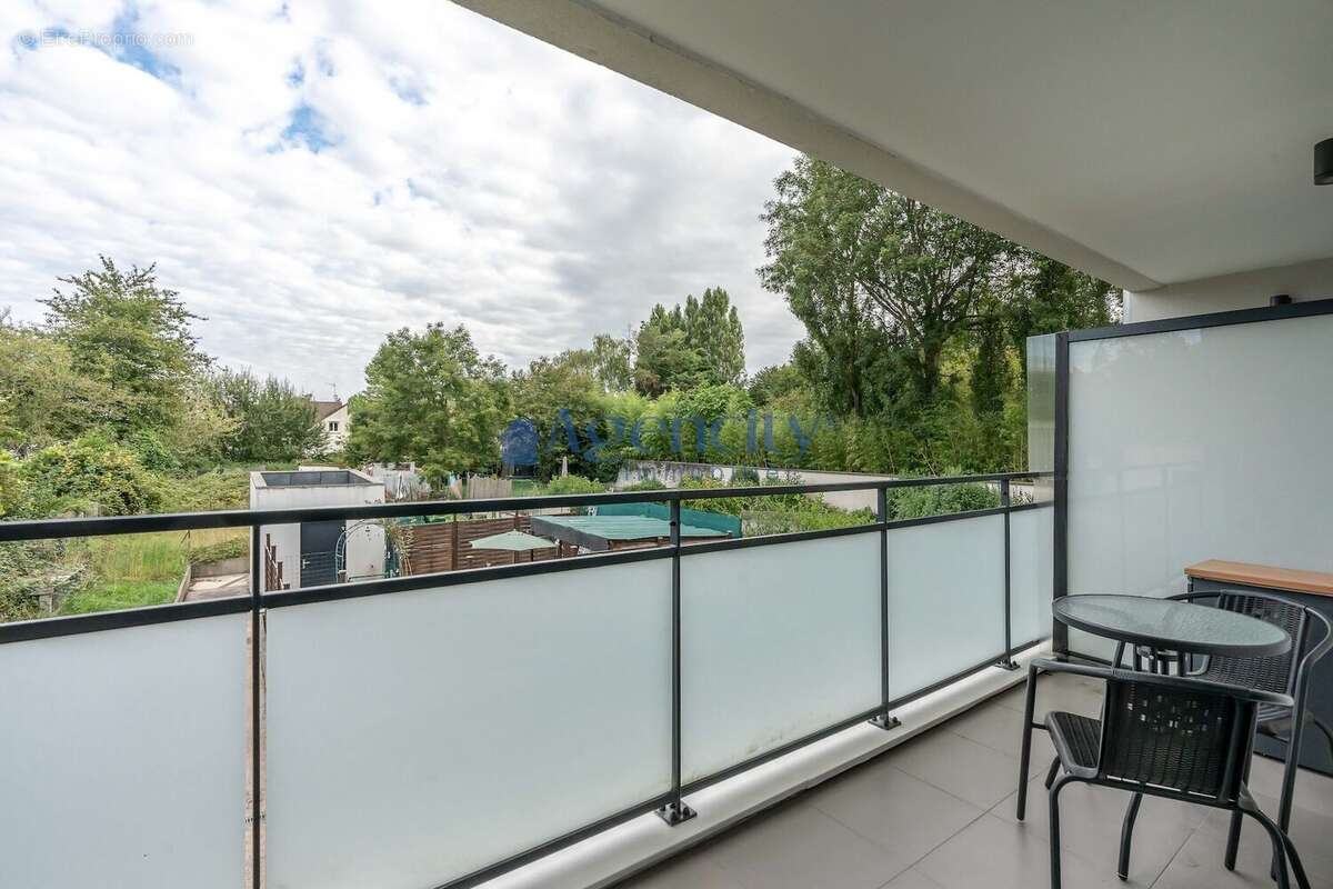 Appartement 55 m² à Torcy  - photo 8