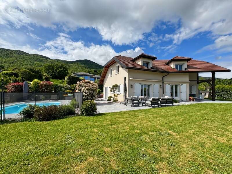Maison à DIVONNE-LES-BAINS