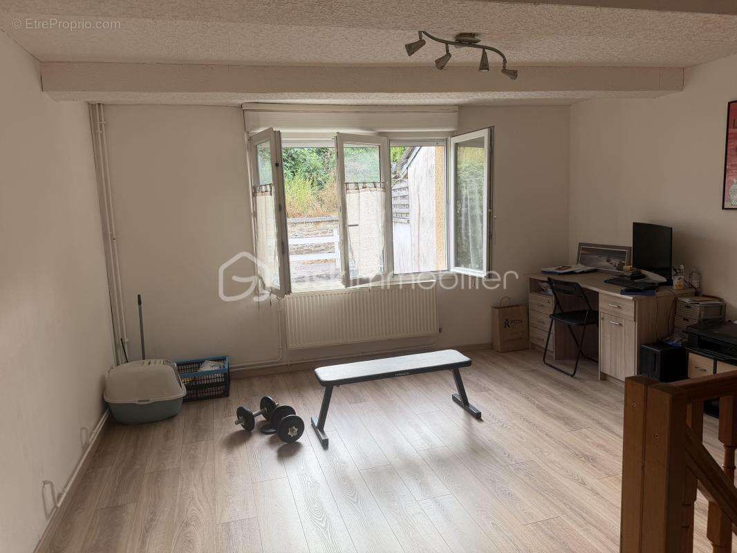 Jolie maison d'habitation dans endroit calme - photo 8