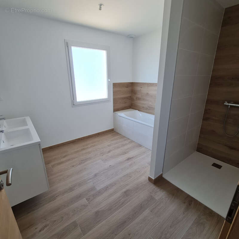 PAVILLON de 2022 RT2012 sur 3590 m2 de terrain plat ! - photo 7