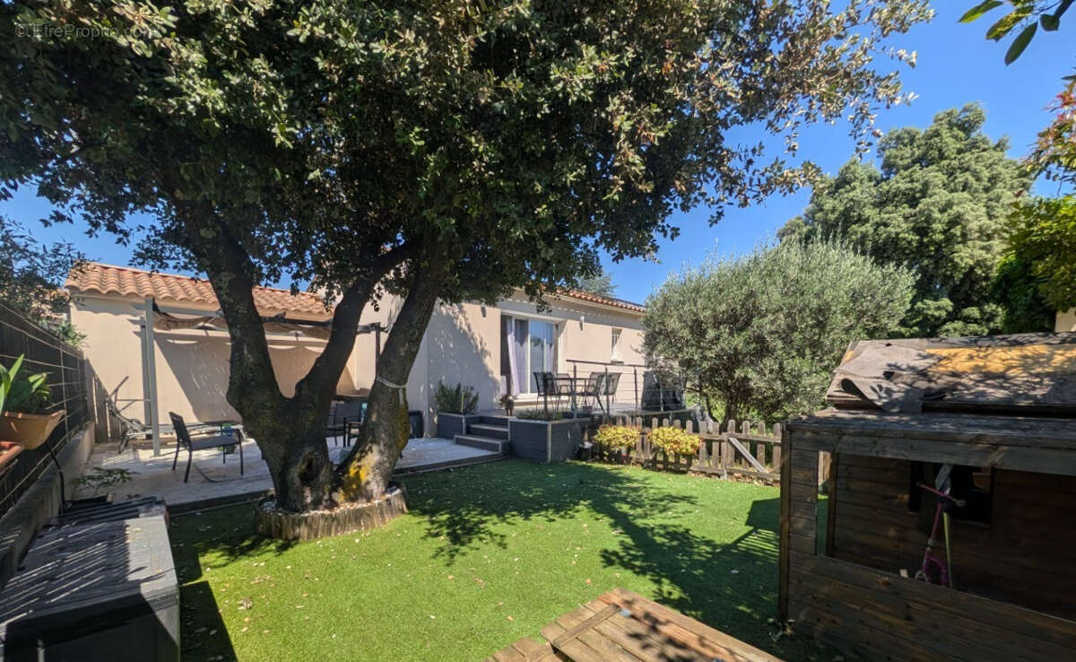 Maison à MAZAN