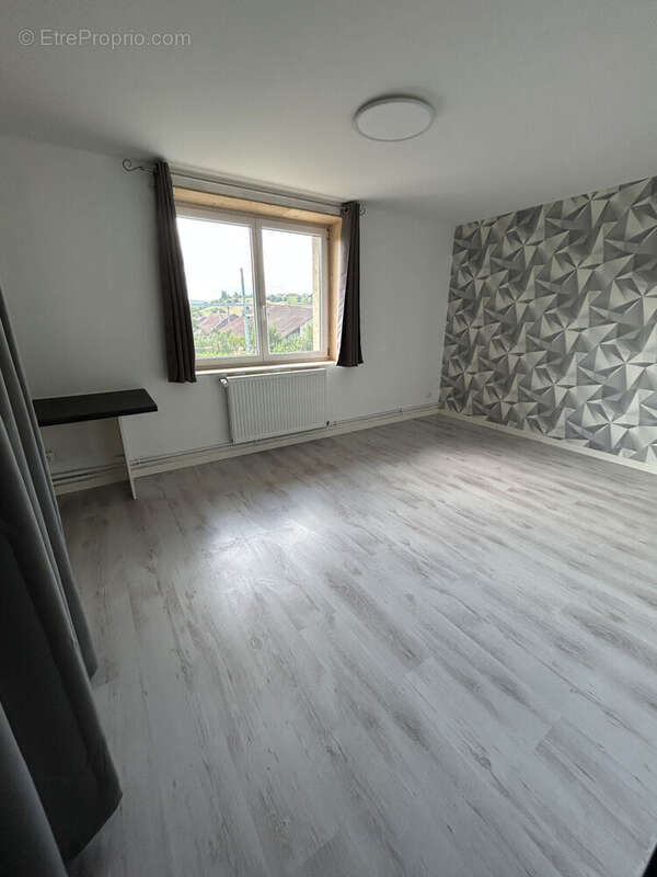 Photo 8 - Maison à GUYANS-VENNES