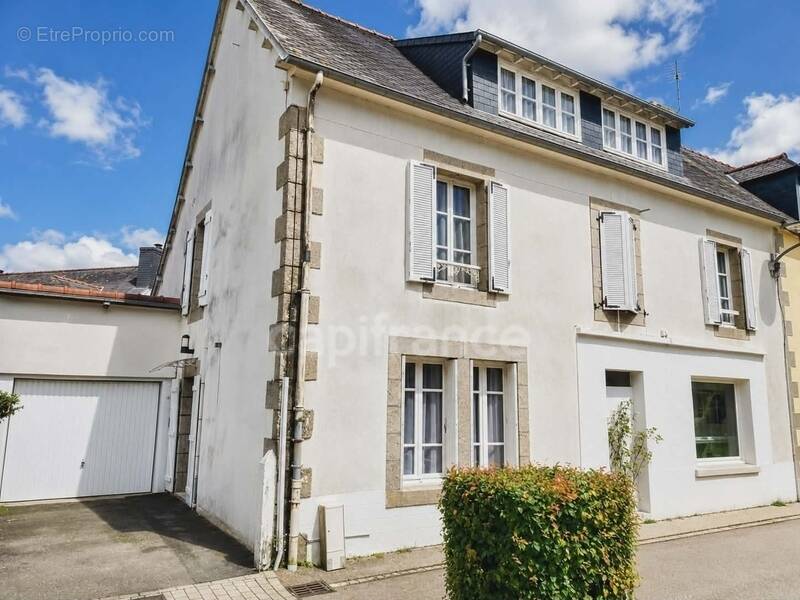 Maison à POULLAOUEN
