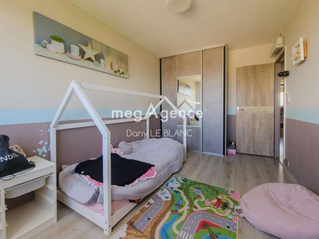 Appartement à MAINVILLIERS