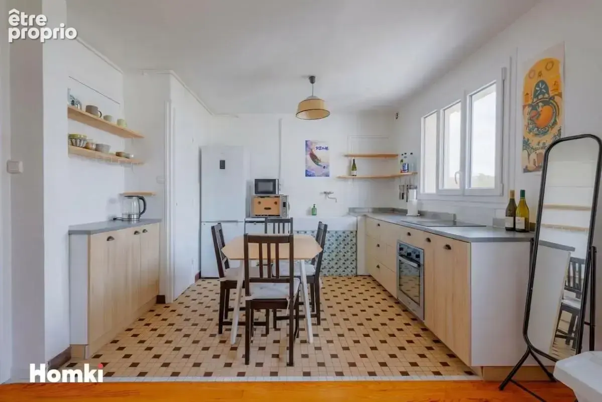 T3 (poss T4) de 68 m² - Balcon - Cave - Gratte-Ciel - photo 4