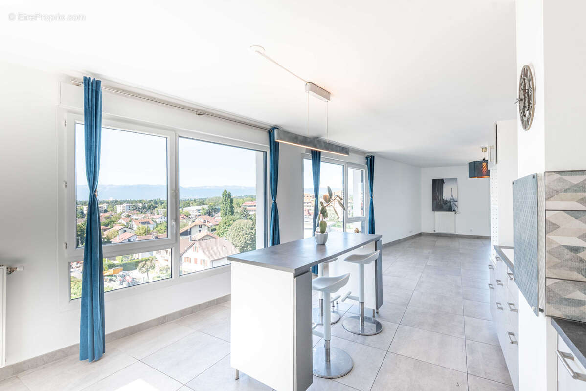 Appartement à AMBILLY