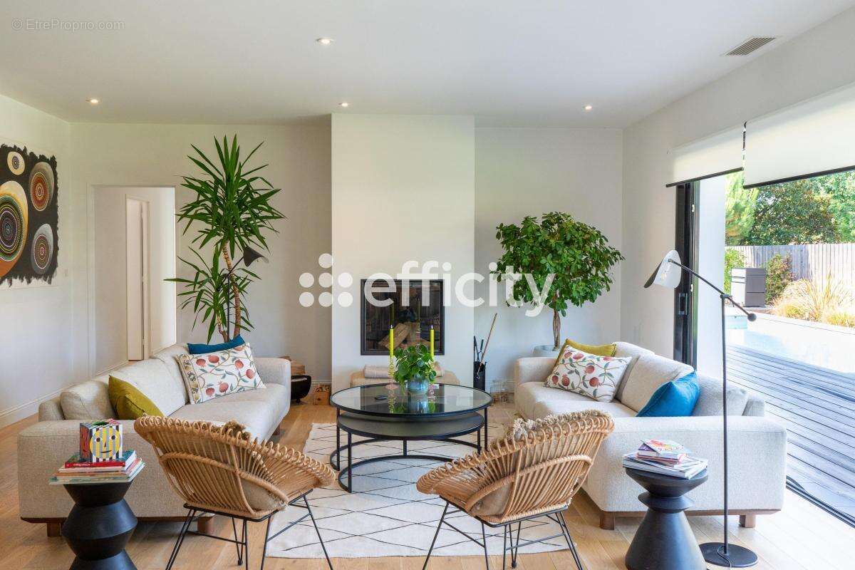 Maison 150 m² à Gujan-Mestras  - photo 4