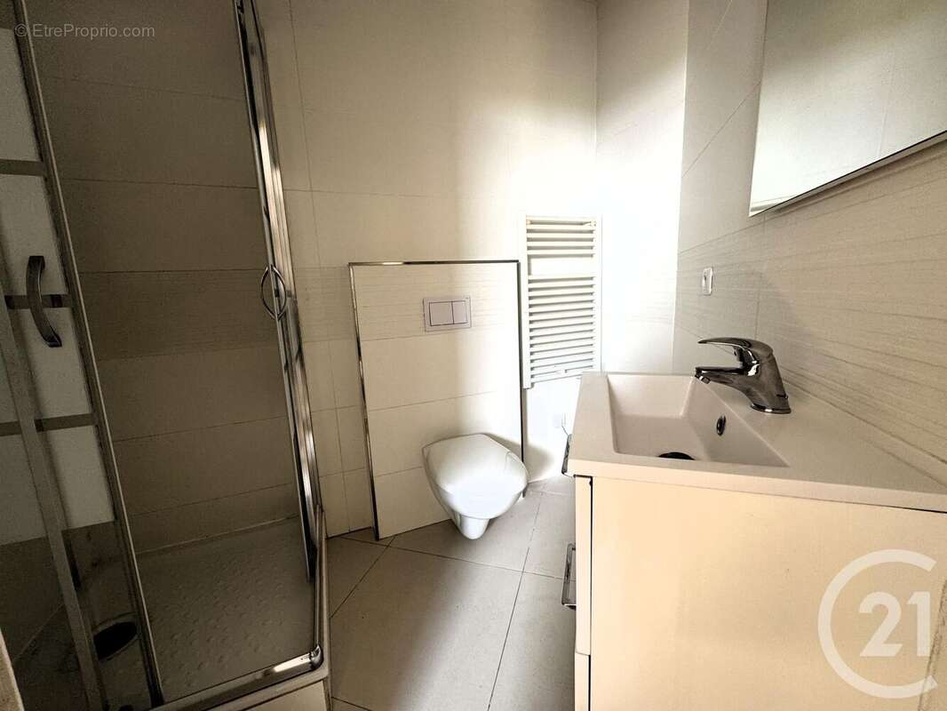 Appartement à SAINT-MAUR-DES-FOSSES