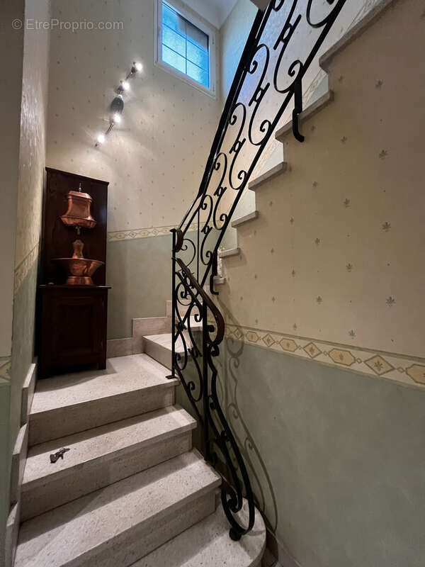 Maison à VILLEFRANCHE-DE-ROUERGUE